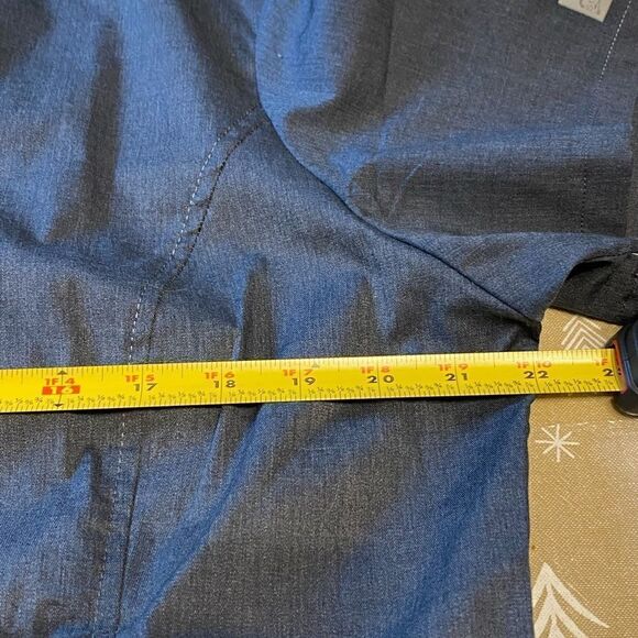 Butter-soft Stretch Women’s Scrub top, NWT, size L. (S108) - Picture 8 of 10